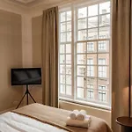 Hotel Adam & Eve Paleisstraat 4*