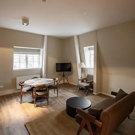 Adam & Eve Paleisstraat Hotel 4*