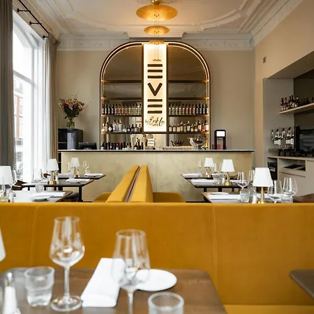 Adam & Eve Paleisstraat Hotel