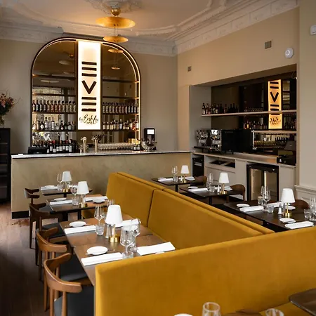 Hotel Adam & Eve Paleisstraat 4*