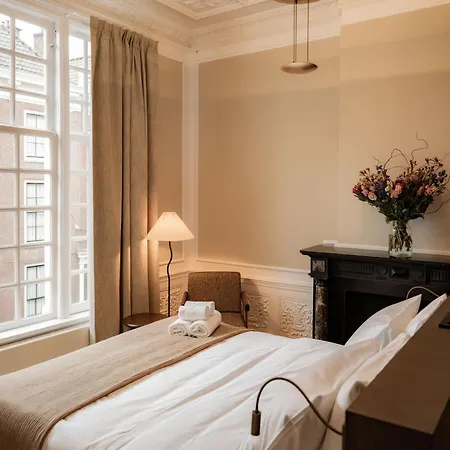 Adam & Eve Paleisstraat Hotel 4*