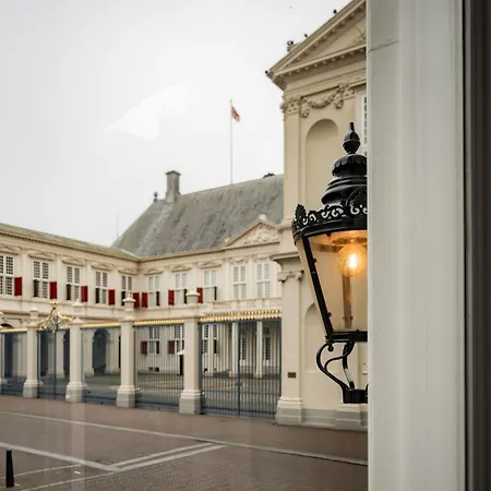 Adam & Eve Paleisstraat Hotel 4*