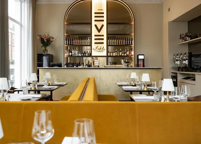 Adam & Eve Paleisstraat Hotel