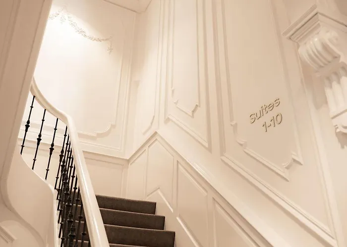 Hotel Adam & Eve Paleisstraat 4*