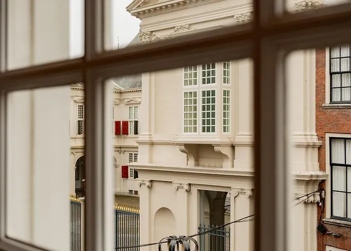 Adam & Eve Paleisstraat