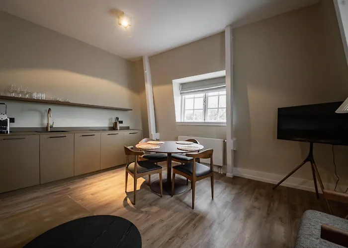 Adam & Eve Paleisstraat Ξενοδοχείο